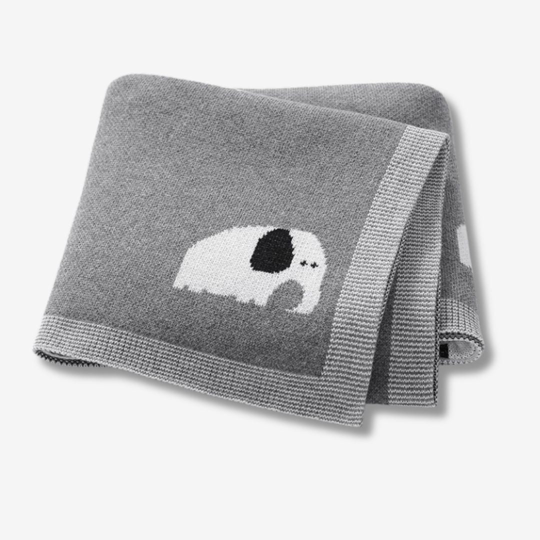 Gestrickte Babydecke mit Elefantenmotiv